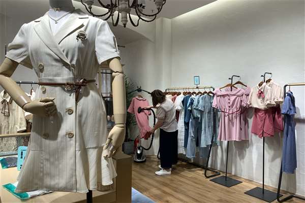 以质取胜 建德女装卫衣零售价格背后的服装零售新策略